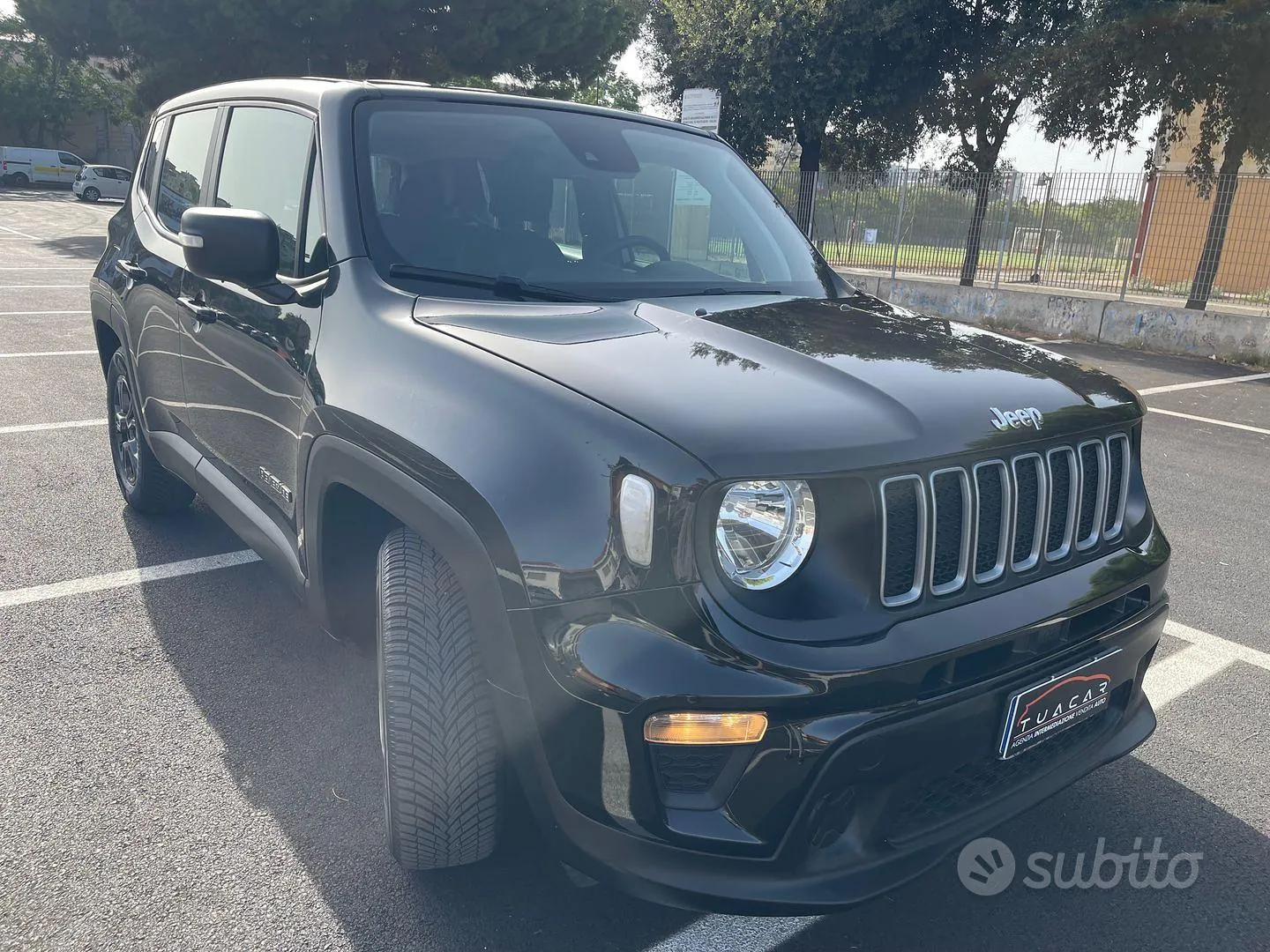 Jeep Renegade 2023 photo 2