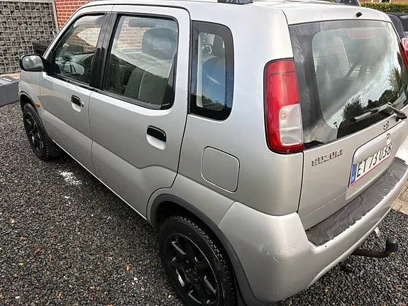 Suzuki Ignis 2003 photo 3