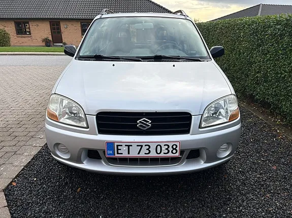 Suzuki Ignis 2003 photo 2