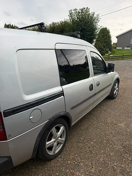 Opel Combo 2011 photo 2