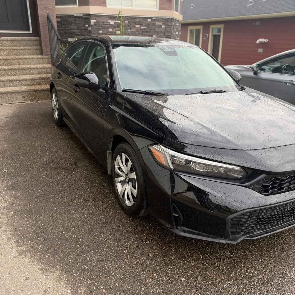 Honda Civic 2026 photo 2