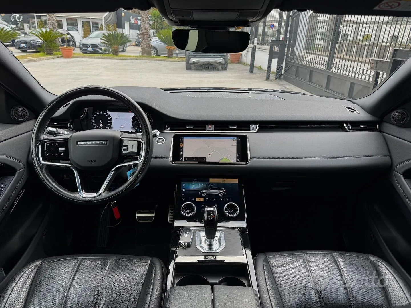 Land Rover Range Rover Evoque 2021 photo 2