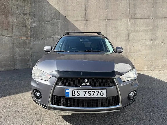 Mitsubishi Outlander 2011 photo 4