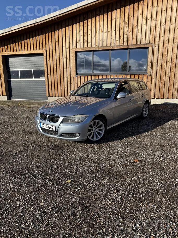 BMW 325D 2009 photo 3