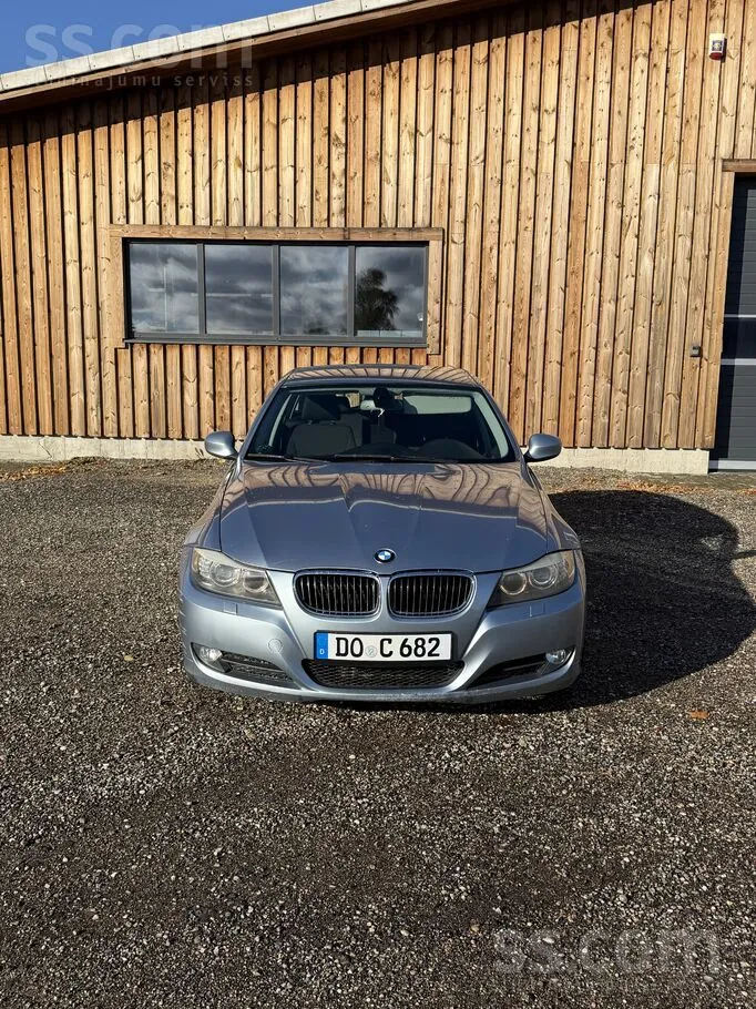 BMW 325D 2009 photo 2