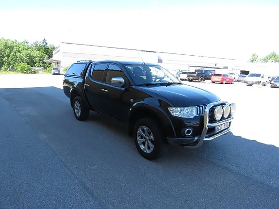 Mitsubishi L200 2012 photo 2