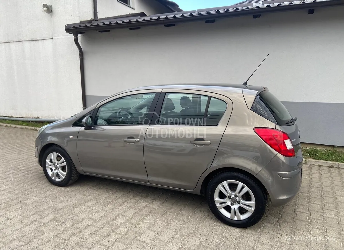 Opel Corsa D 2012 photo 4