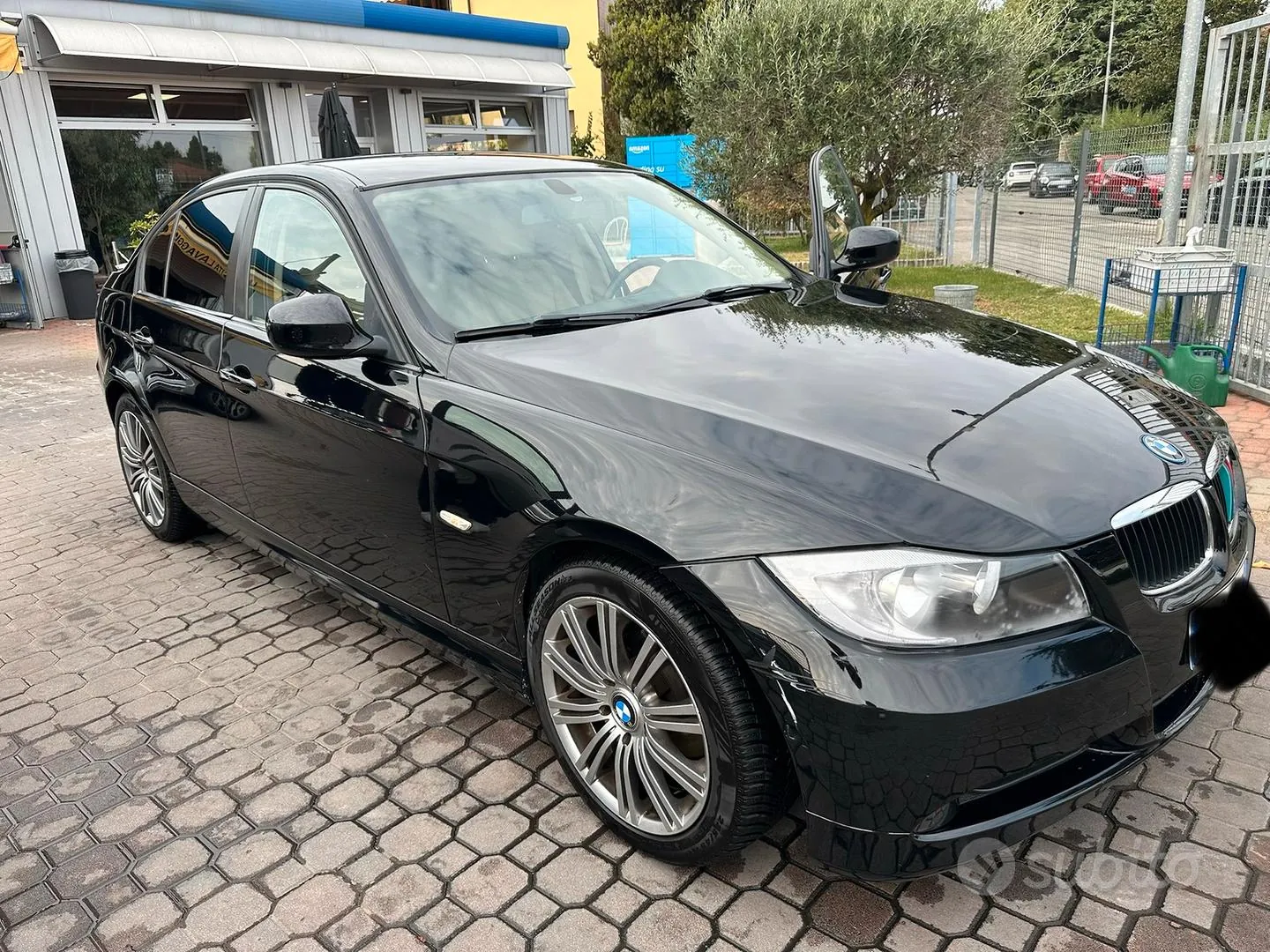 BMW 3 Series 2010 photo 4