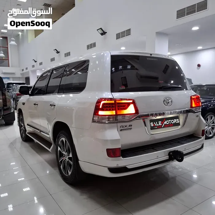 Toyota Land Cruiser 2020 photo 3