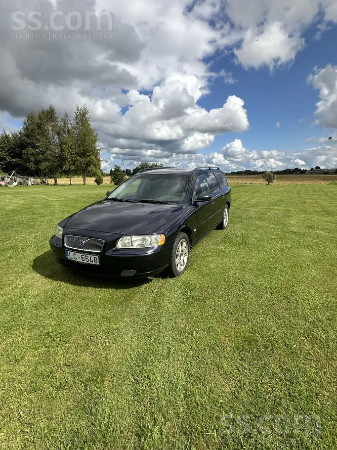 Volvo V70 2005 photo 2