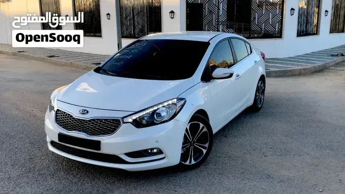 Kia K3 2013 photo 2