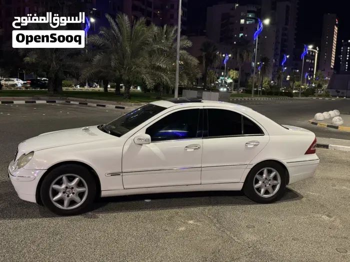 Mercedes-Benz C 240