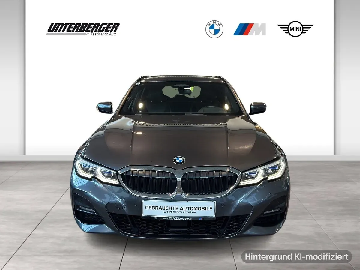 BMW 3 Series 2020 photo 2