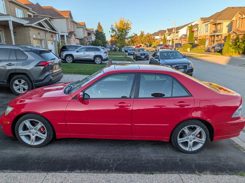 Lexus Is300