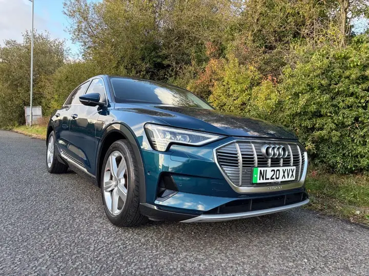 Audi E-Tron 2020 photo 2