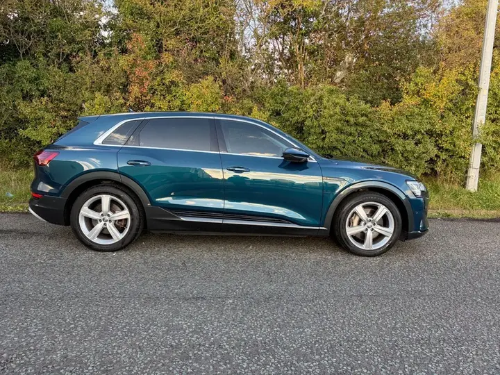 Audi E-Tron 2020 photo 4