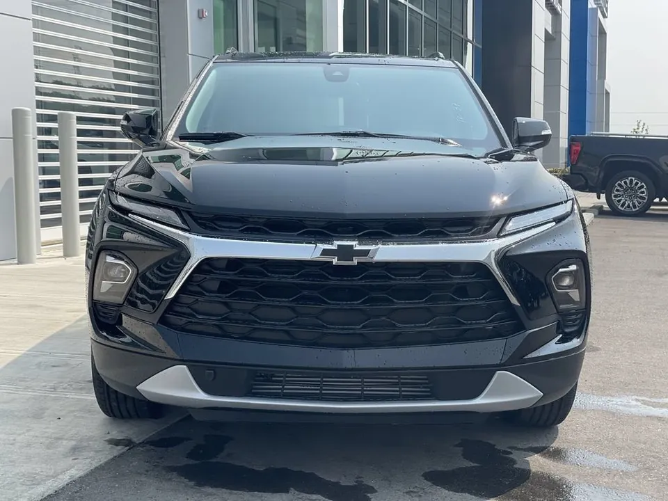 Chevrolet Blazer 2026 photo 2
