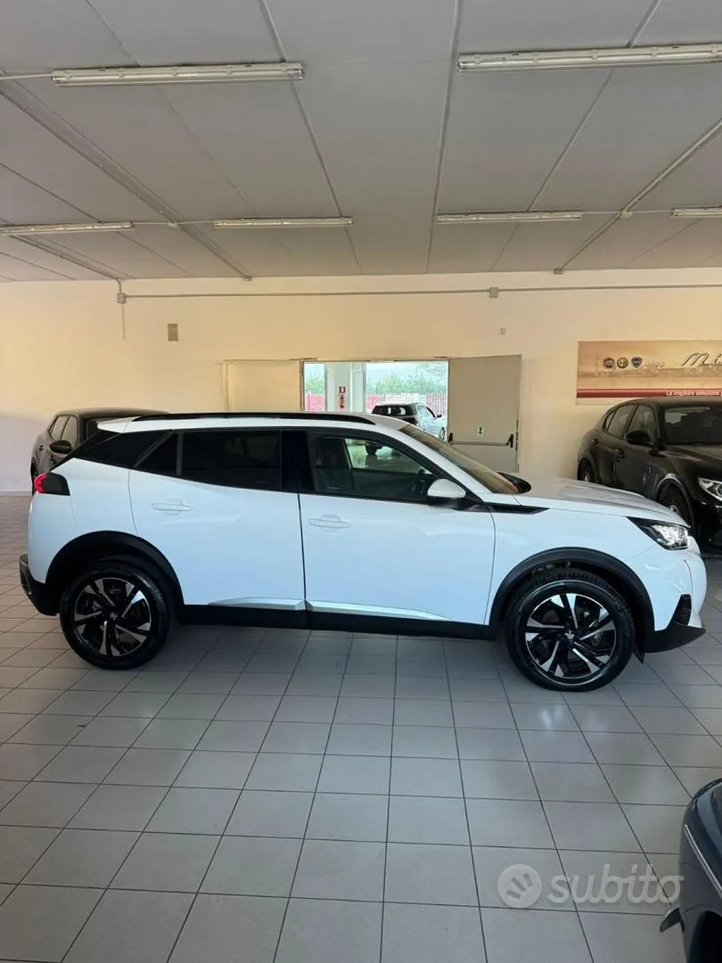 Peugeot 2008 2020 photo 4