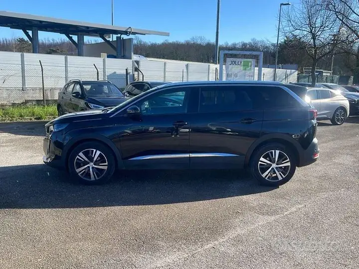 Peugeot 5008 2023 photo 2