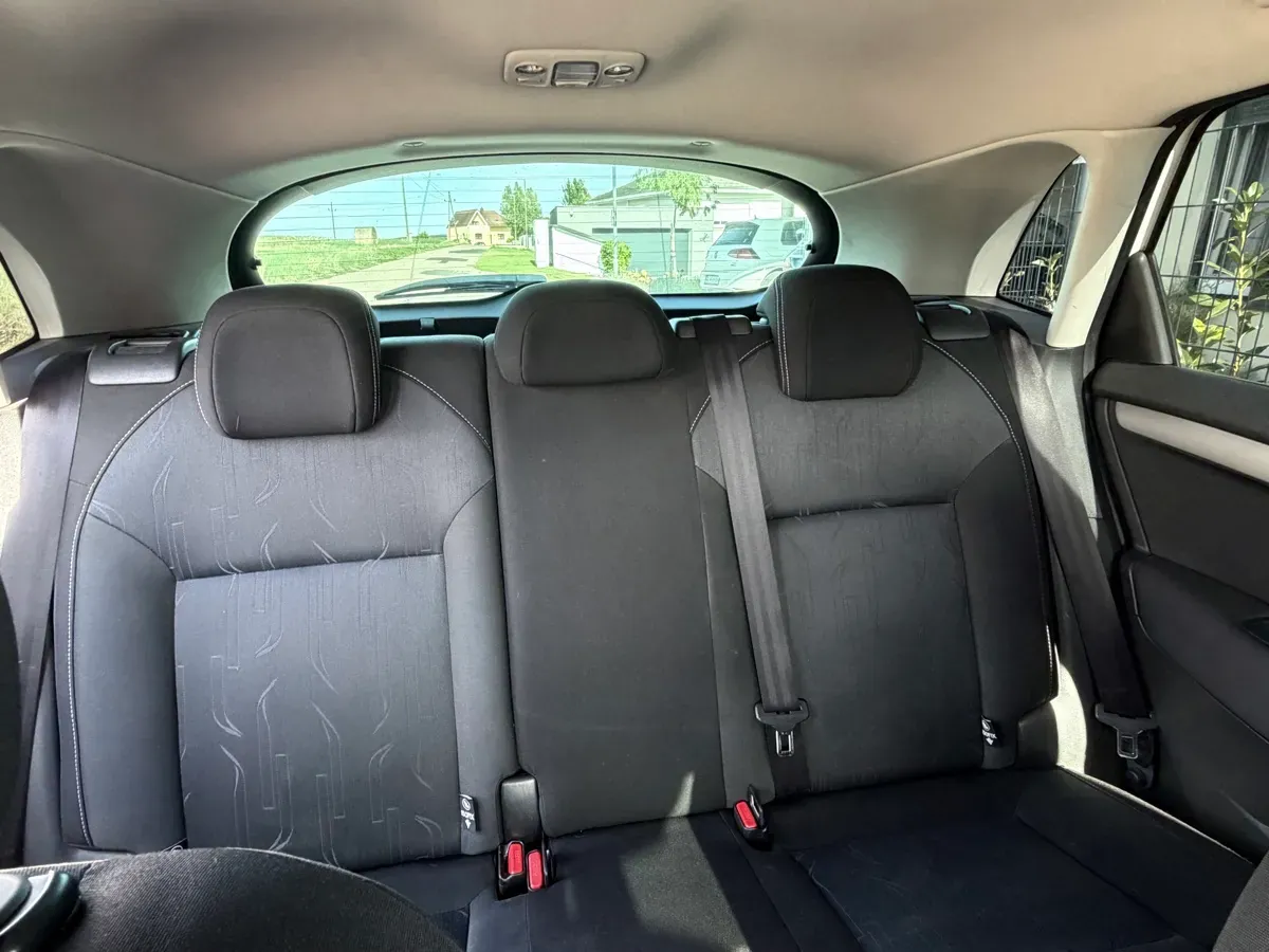 Citroen C4 2012 photo 3