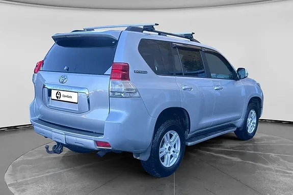 Toyota Land Cruiser 2011 photo 4