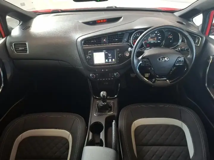 Kia Ceed 2018 photo 3