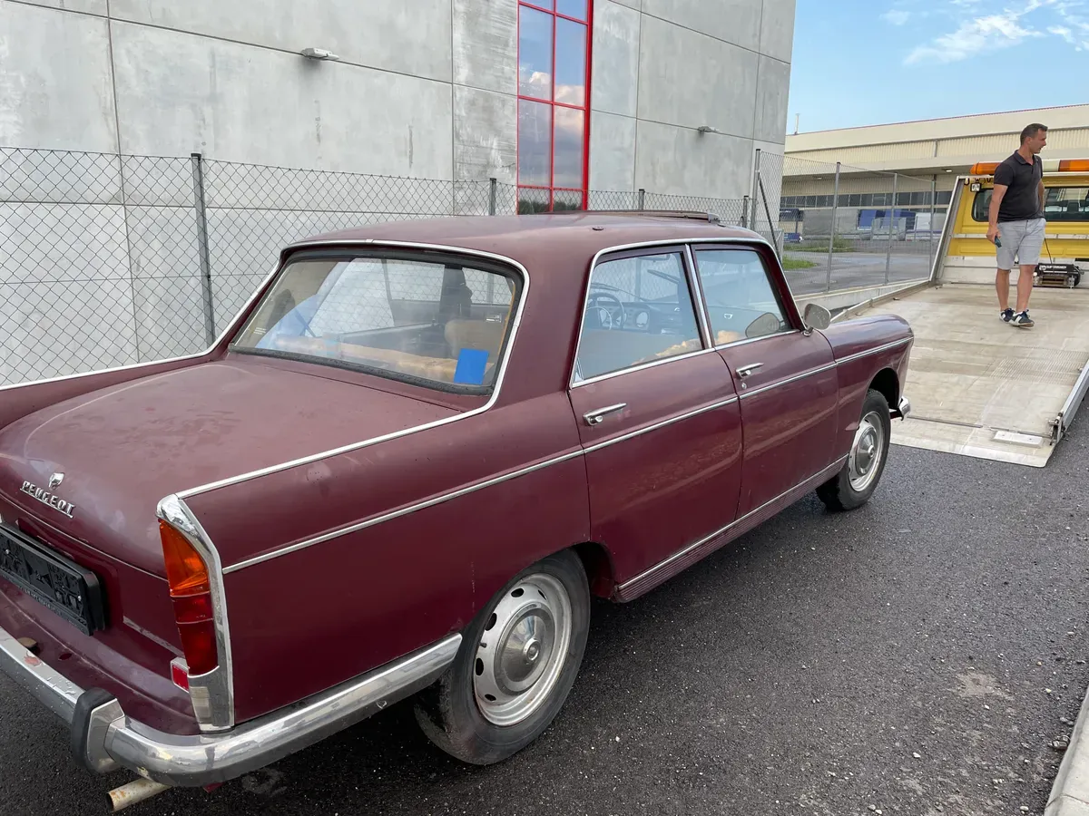 Peugeot 404 Grand Tourisme 1973 photo 2