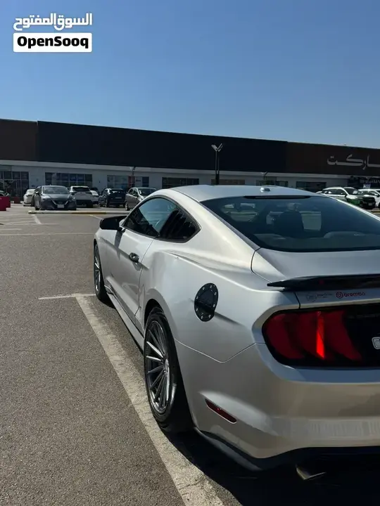 Ford Mustang 2019 photo 2