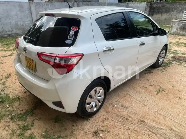 Toyota Vitz 2018 photo 4