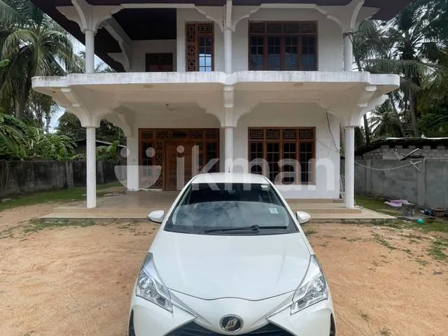 Toyota Vitz 2018 photo 2