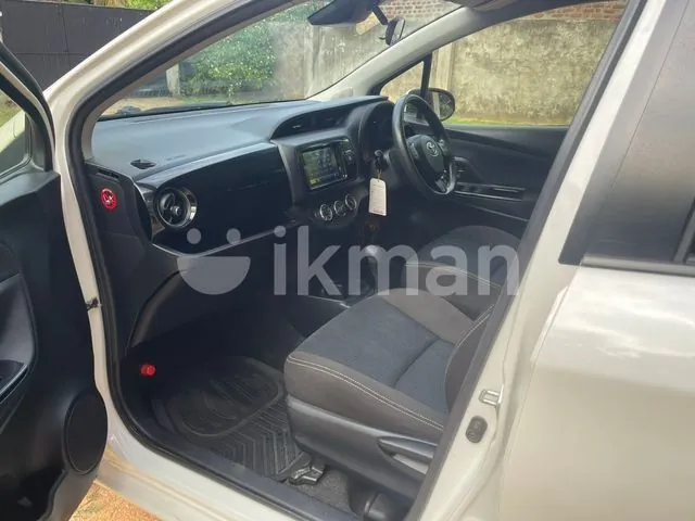 Toyota Vitz 2018 photo 5