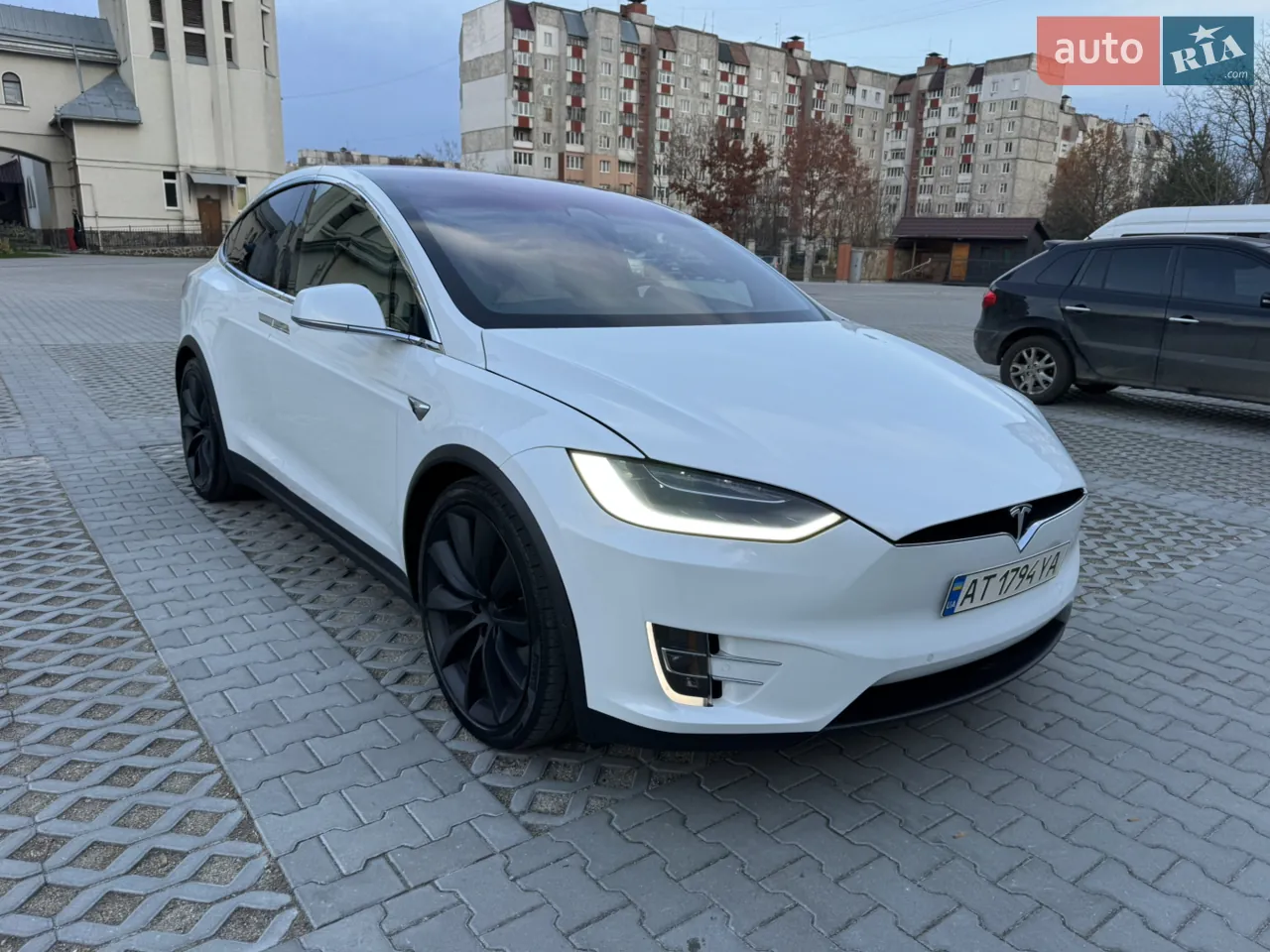 Tesla Model X 2019 photo 3