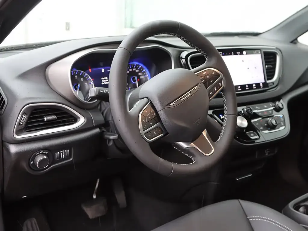 Chrysler Grand Caravan 2027 photo 5