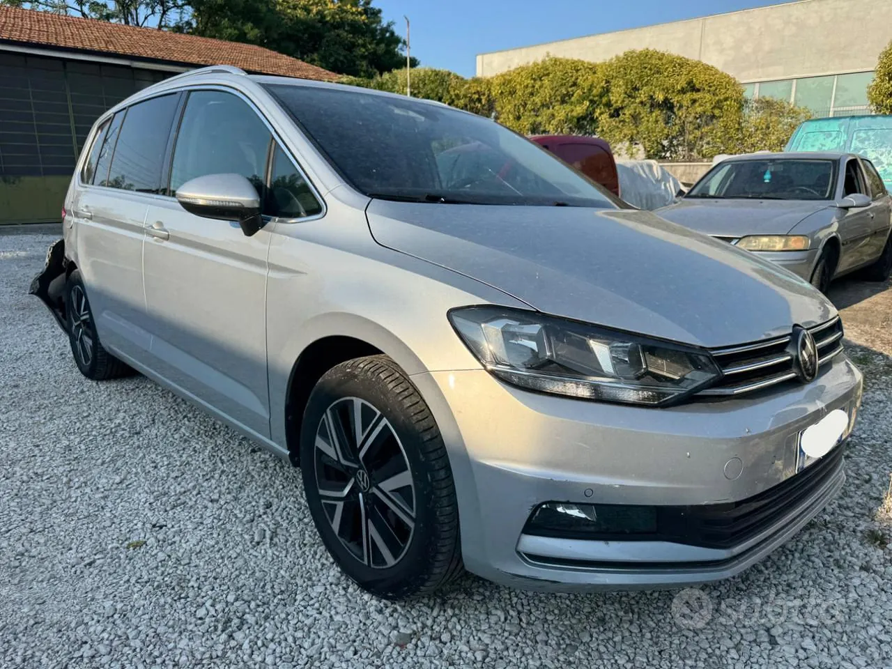 Volkswagen Touran 2023 photo 3