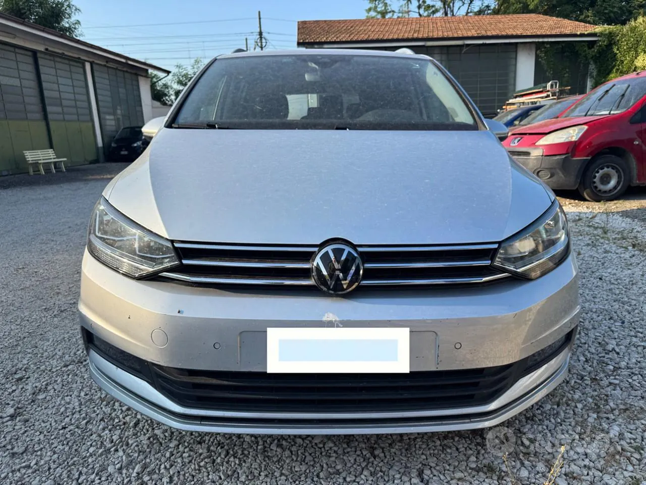 Volkswagen Touran 2023 photo 2