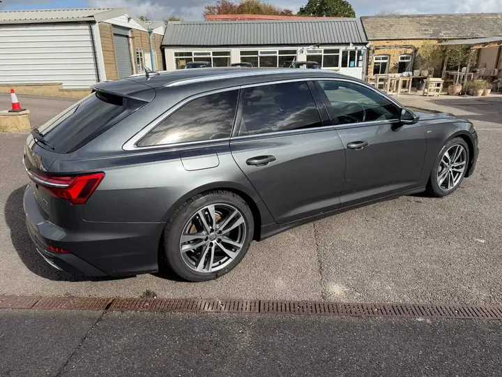 Audi A6 Avant 2019 photo 2