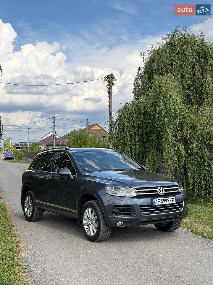 Volkswagen Touareg 2012 photo 2
