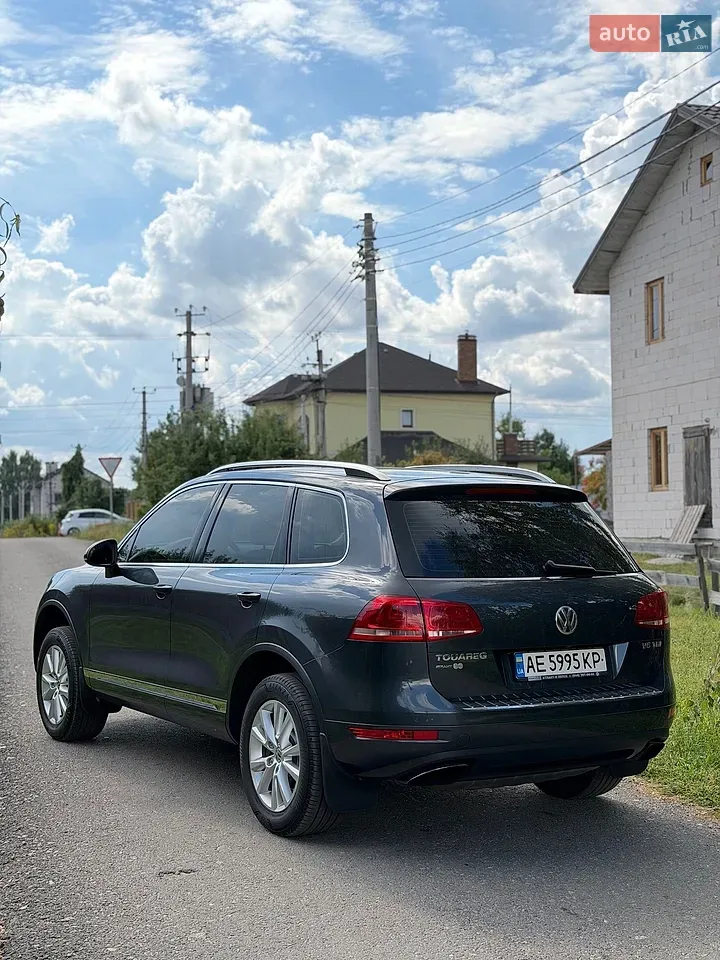 Volkswagen Touareg 2012 photo 3