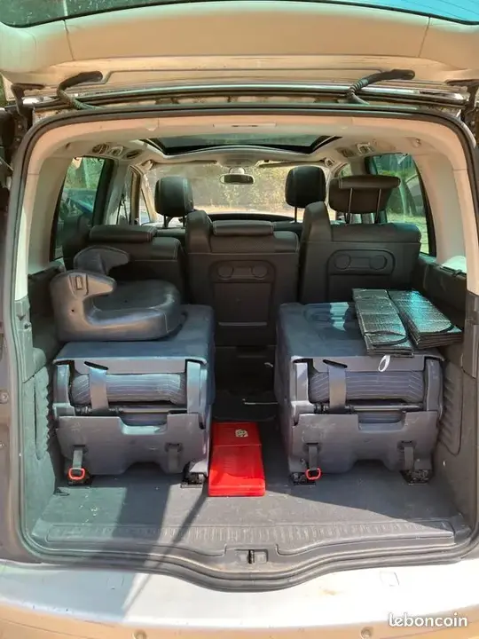 Renault Espace 2010 photo 3