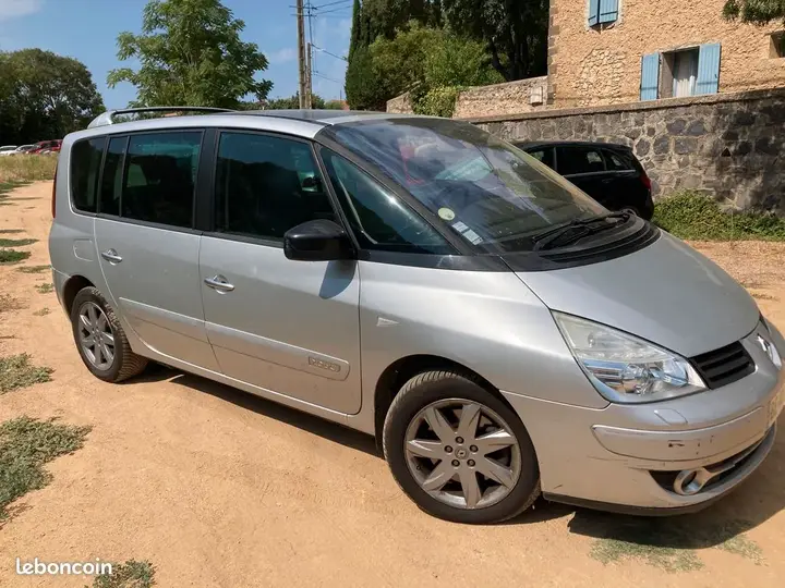 Renault Espace 2010 photo 2
