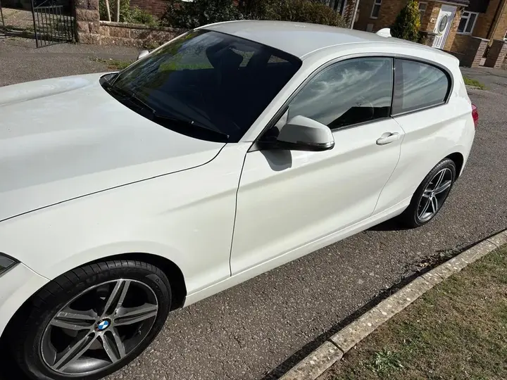 BMW 1 Series 2016 photo 2