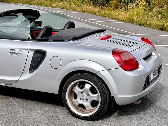 Toyota Mr2 2001 photo 4