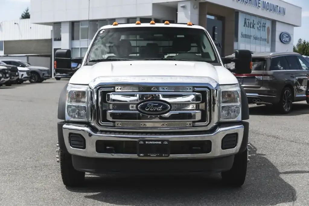 Ford F-550 Super Duty 2012 photo 2