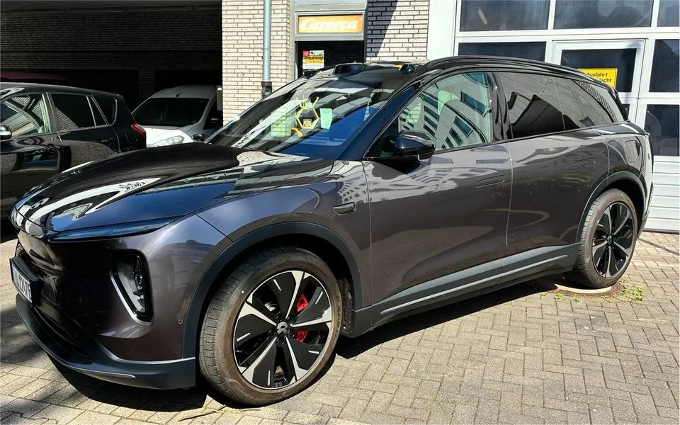 NIO El6