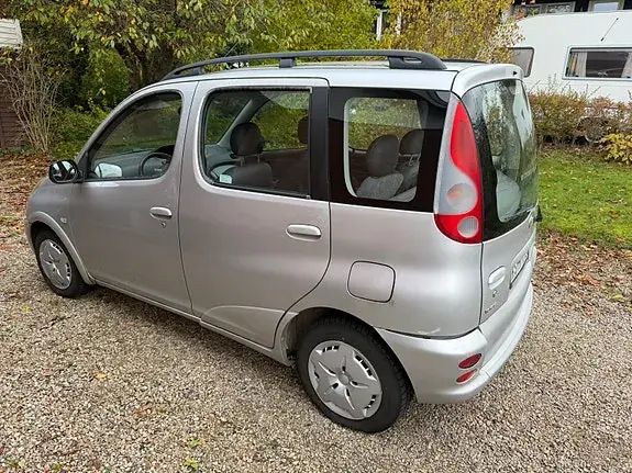 Toyota Yaris Verso 2001 photo 3