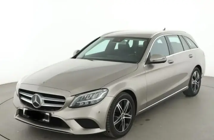 Mercedes-Benz C220D