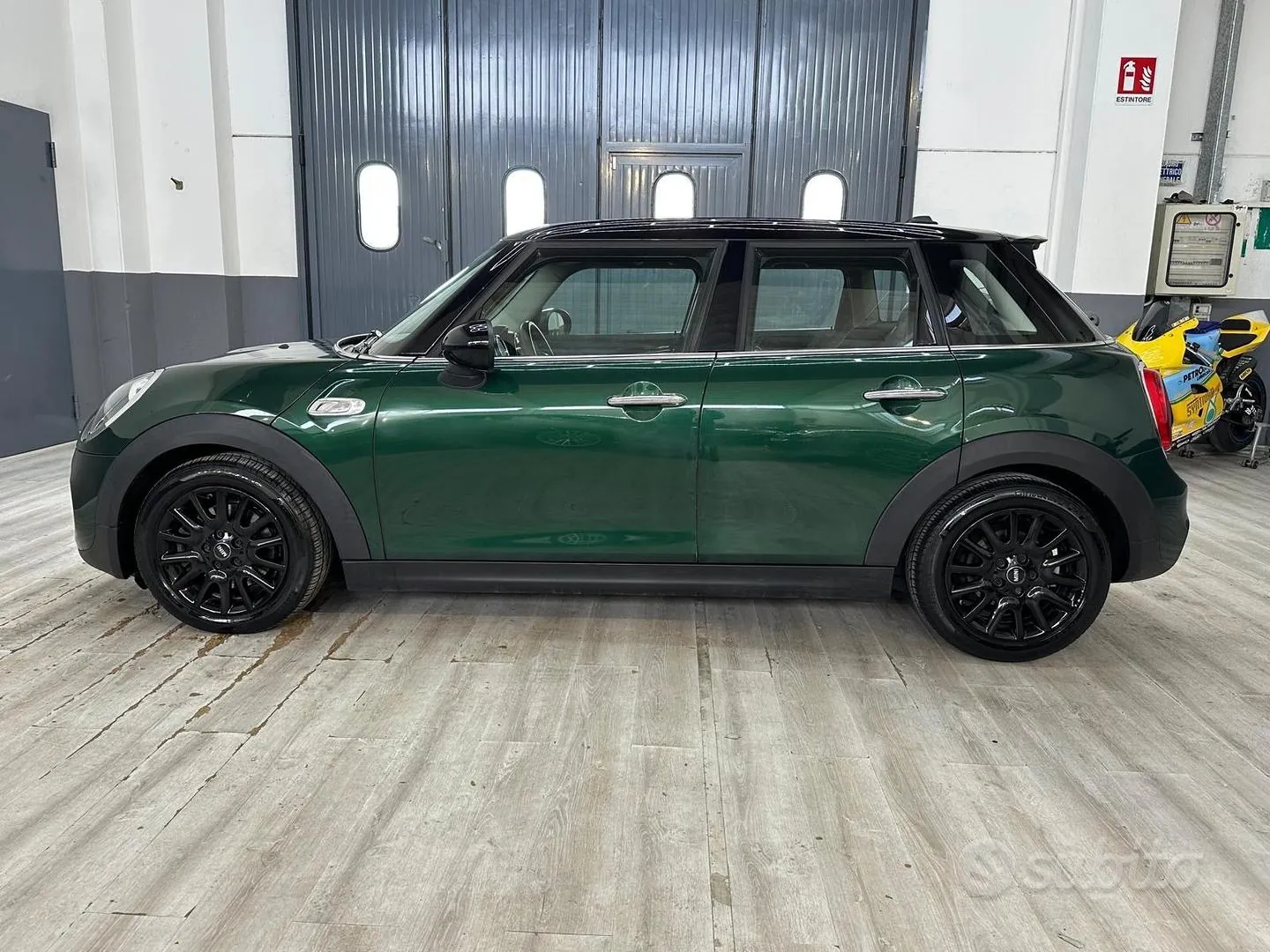 Mini Cooper 2015 photo 2