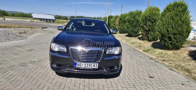Lancia Thema 2012 photo 3