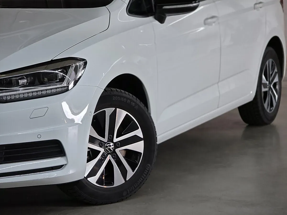 Volkswagen Touran 2026 photo 3