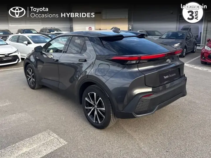 Toyota C-Hr 2025 photo 2
